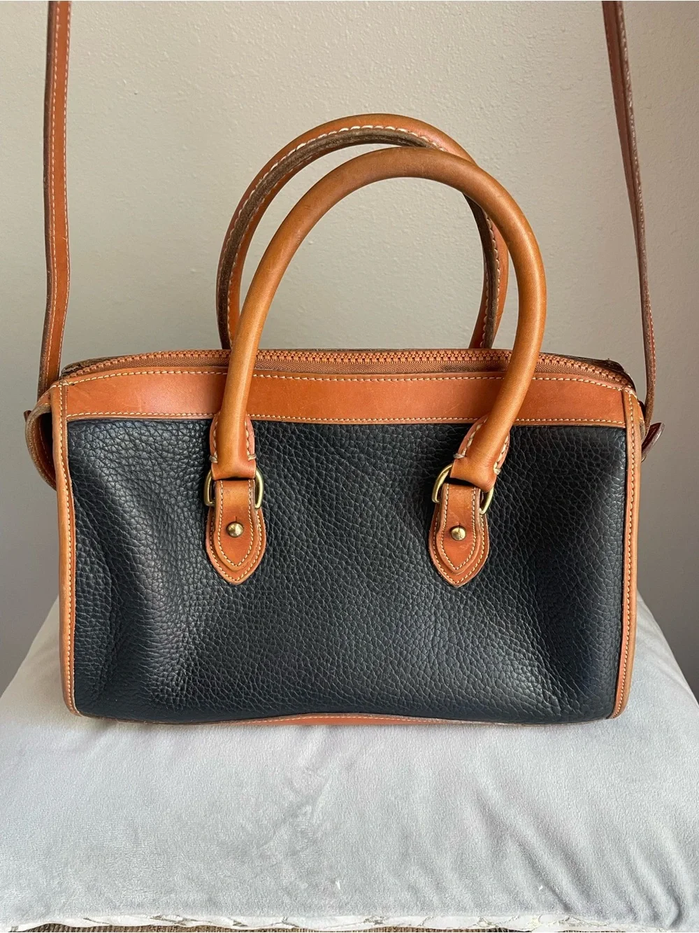 Dooney & Bourke Vintage All Weather Leather Handbag Black Tan Duck Logo AWL